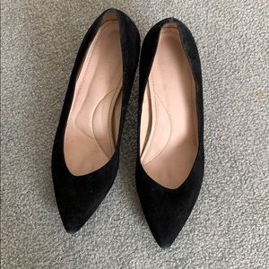 Anthropologie black velvet pumps